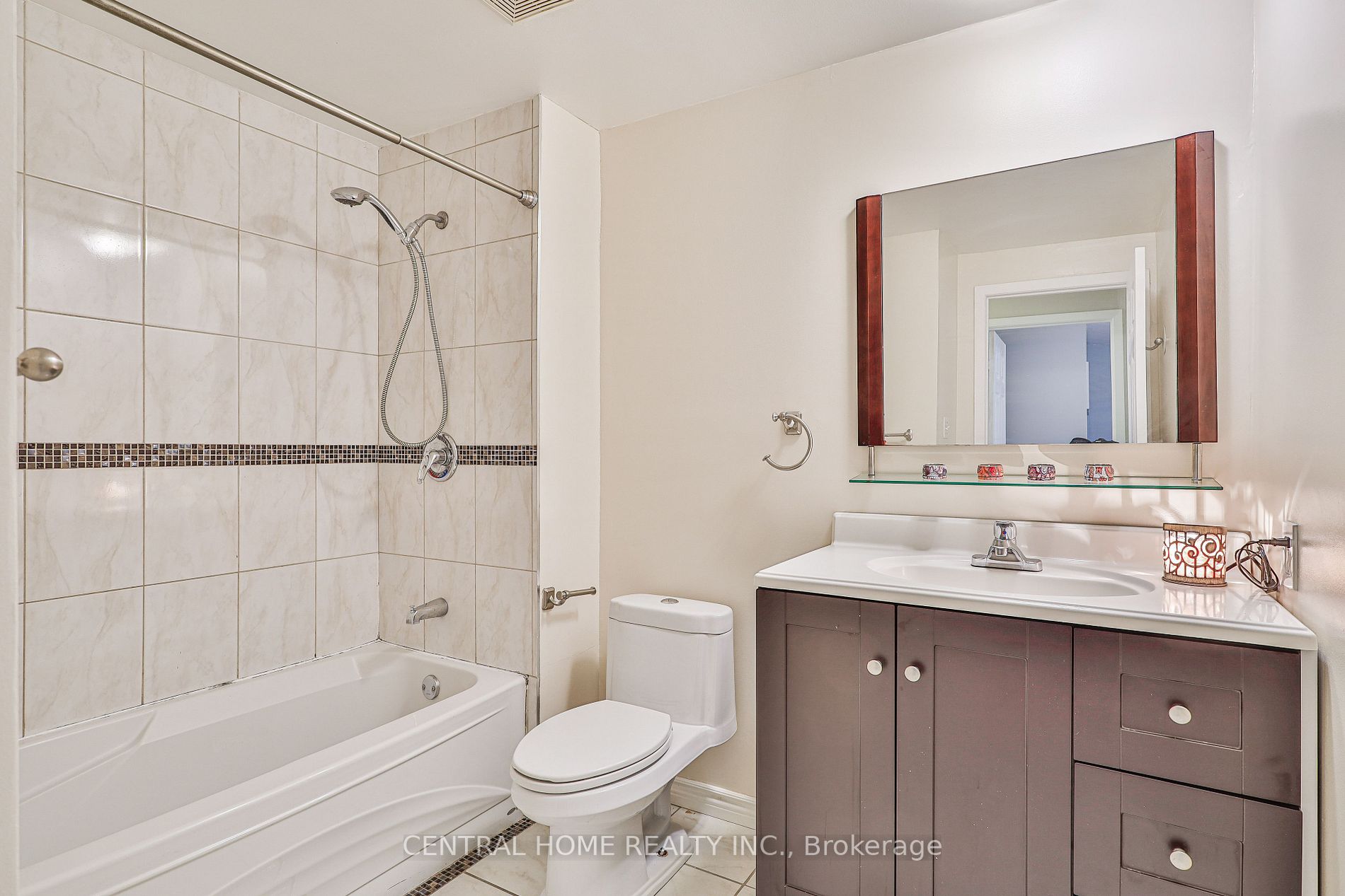 3563 Autumnleaf Cres
