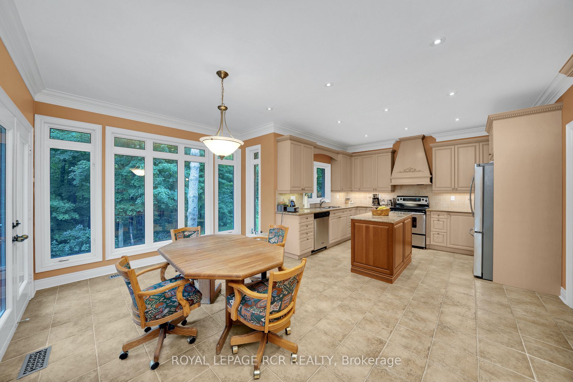 27 Barbara Pl