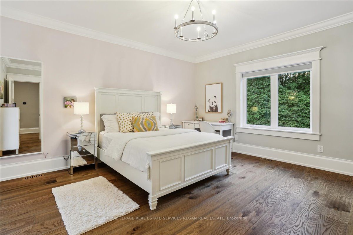 58 Park Ave E