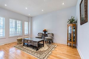 10 Godliman Rd
