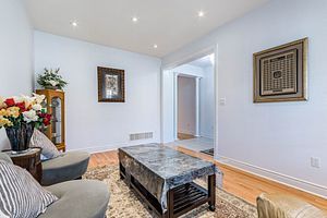 10 Godliman Rd