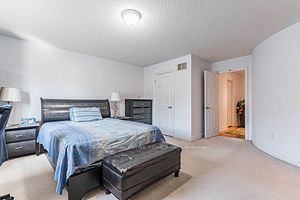 10 Godliman Rd