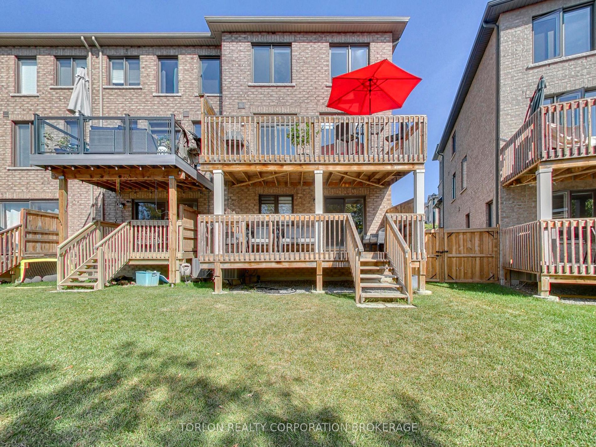 1076 Beachcomber Rd