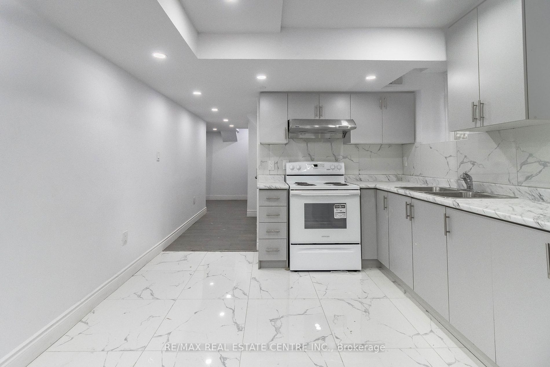 72 Circus Cres