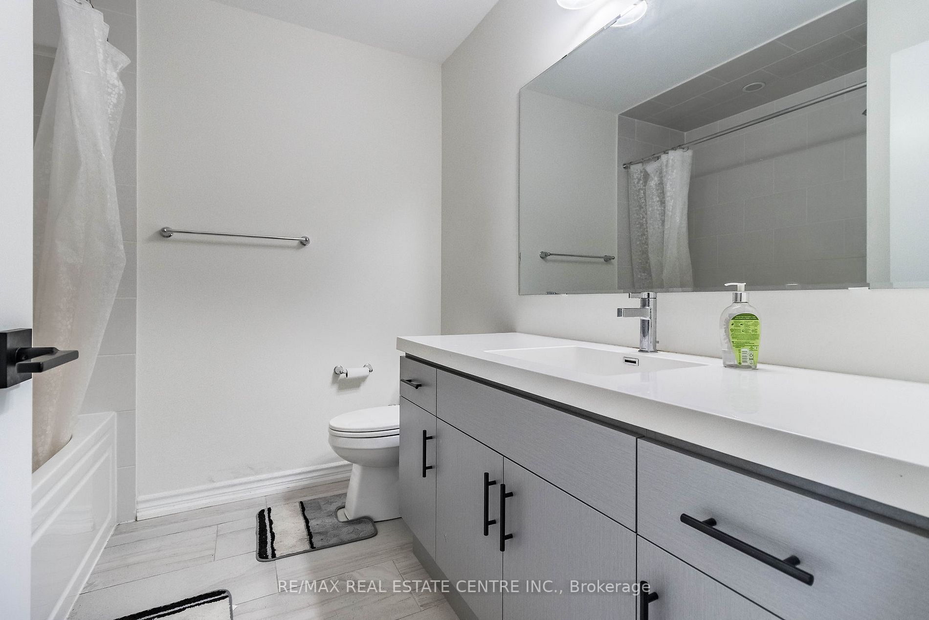 72 Circus Cres