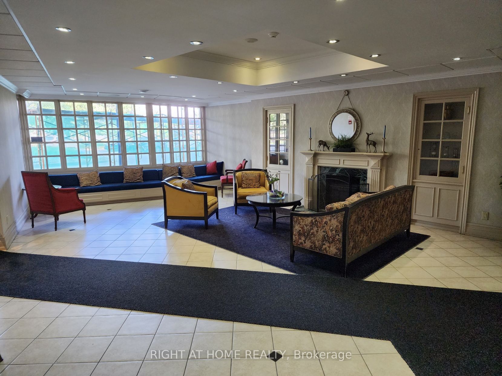 1360 Rathburn Rd E, #1104