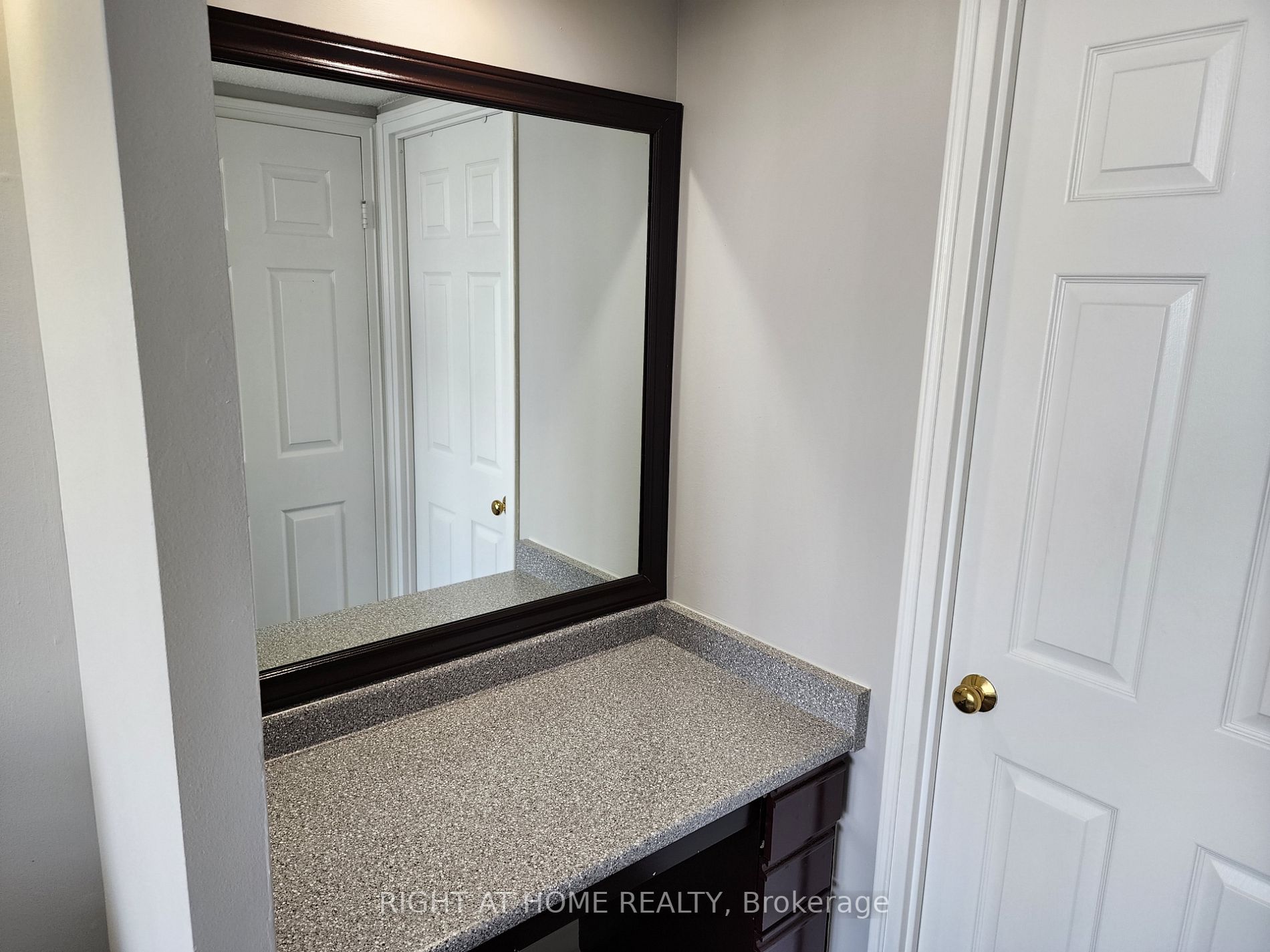 1360 Rathburn Rd E, #1104