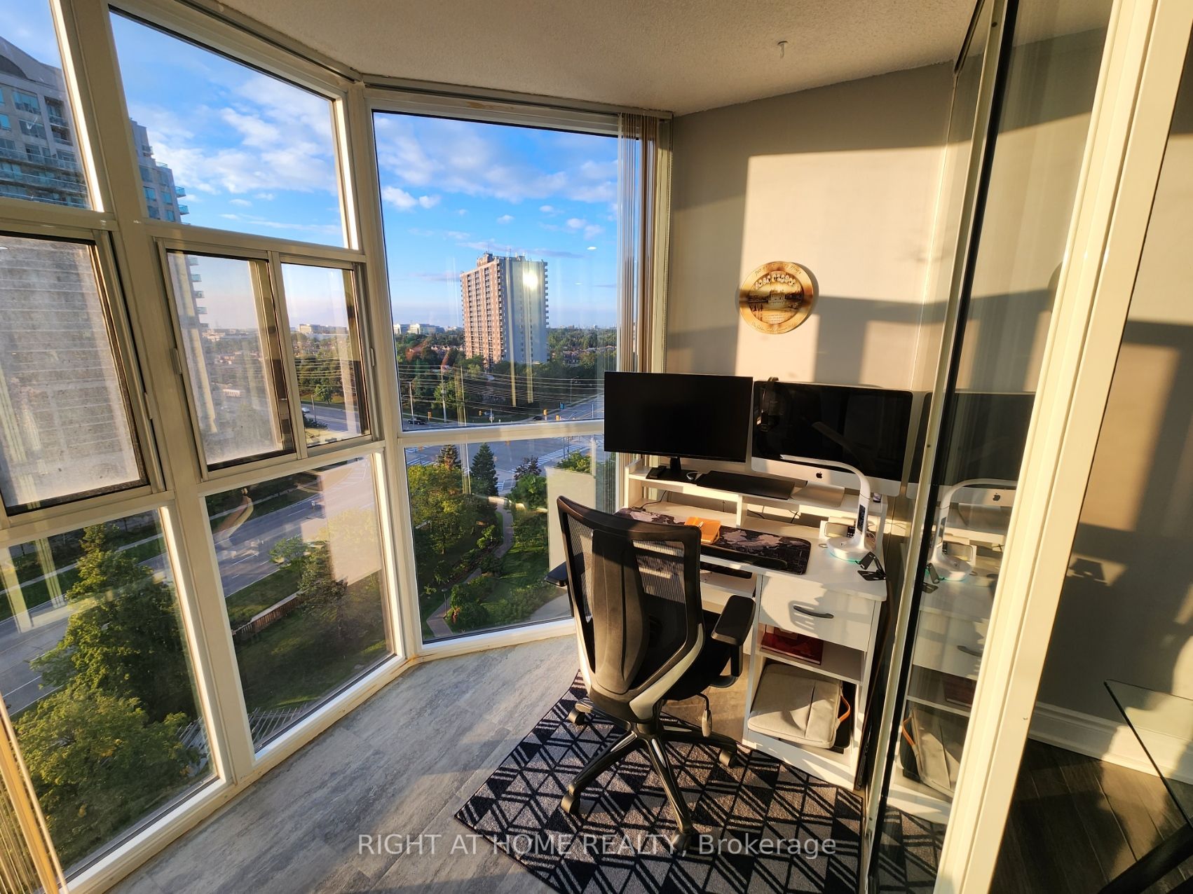 1360 Rathburn Rd E, #1104