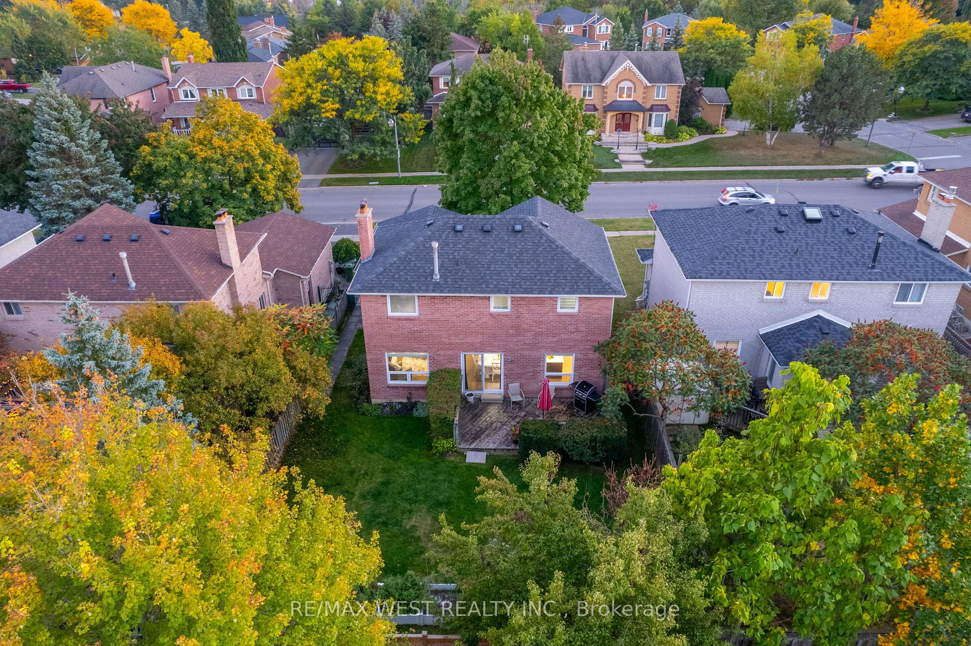 5 Hathaway Court