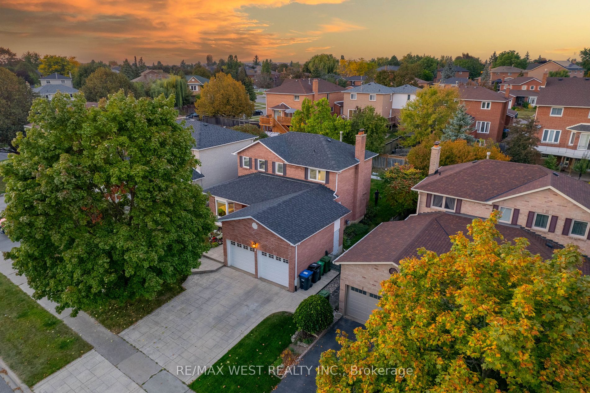 5 Hathaway Court
