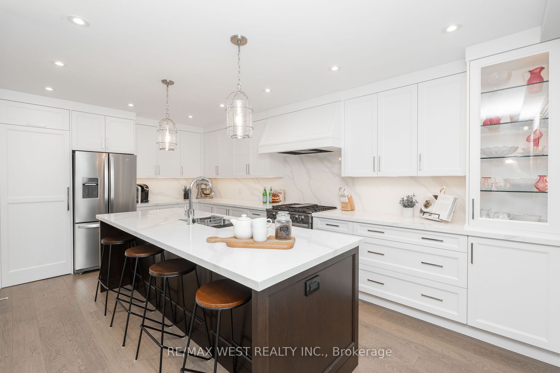 5 Hathaway Court