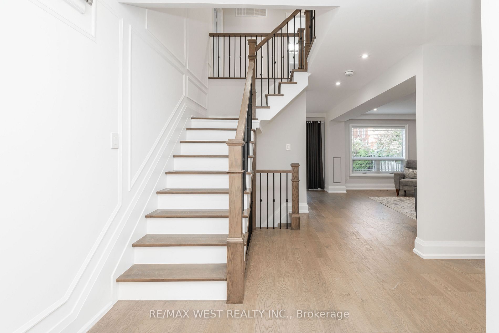 5 Hathaway Court
