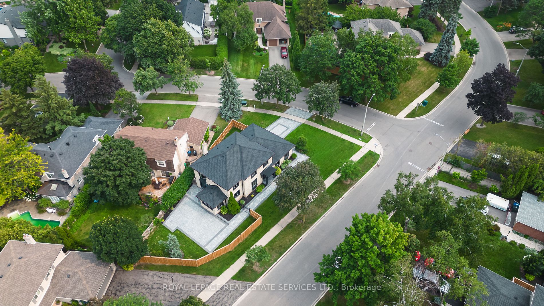 2535 Robin Dr