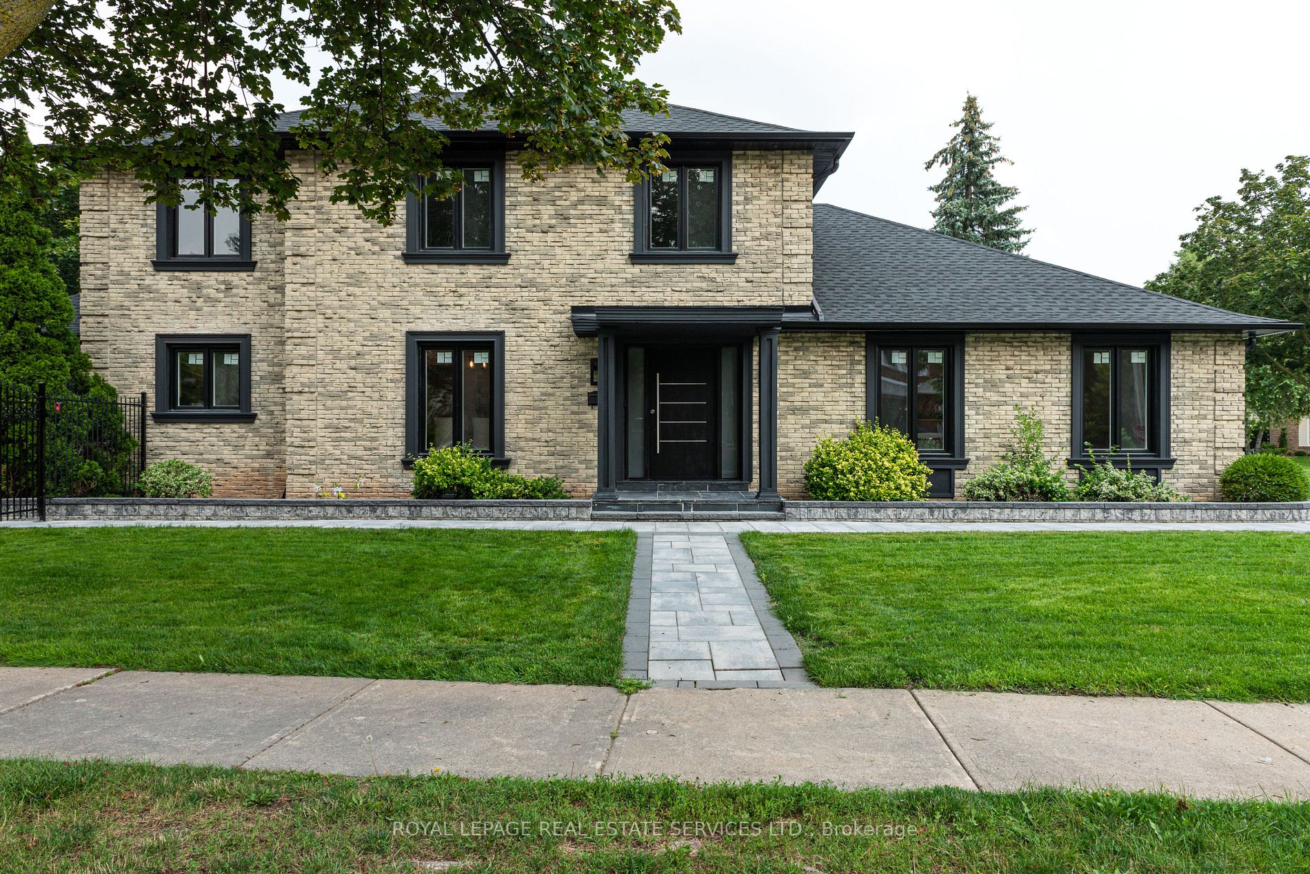 2535 Robin Dr