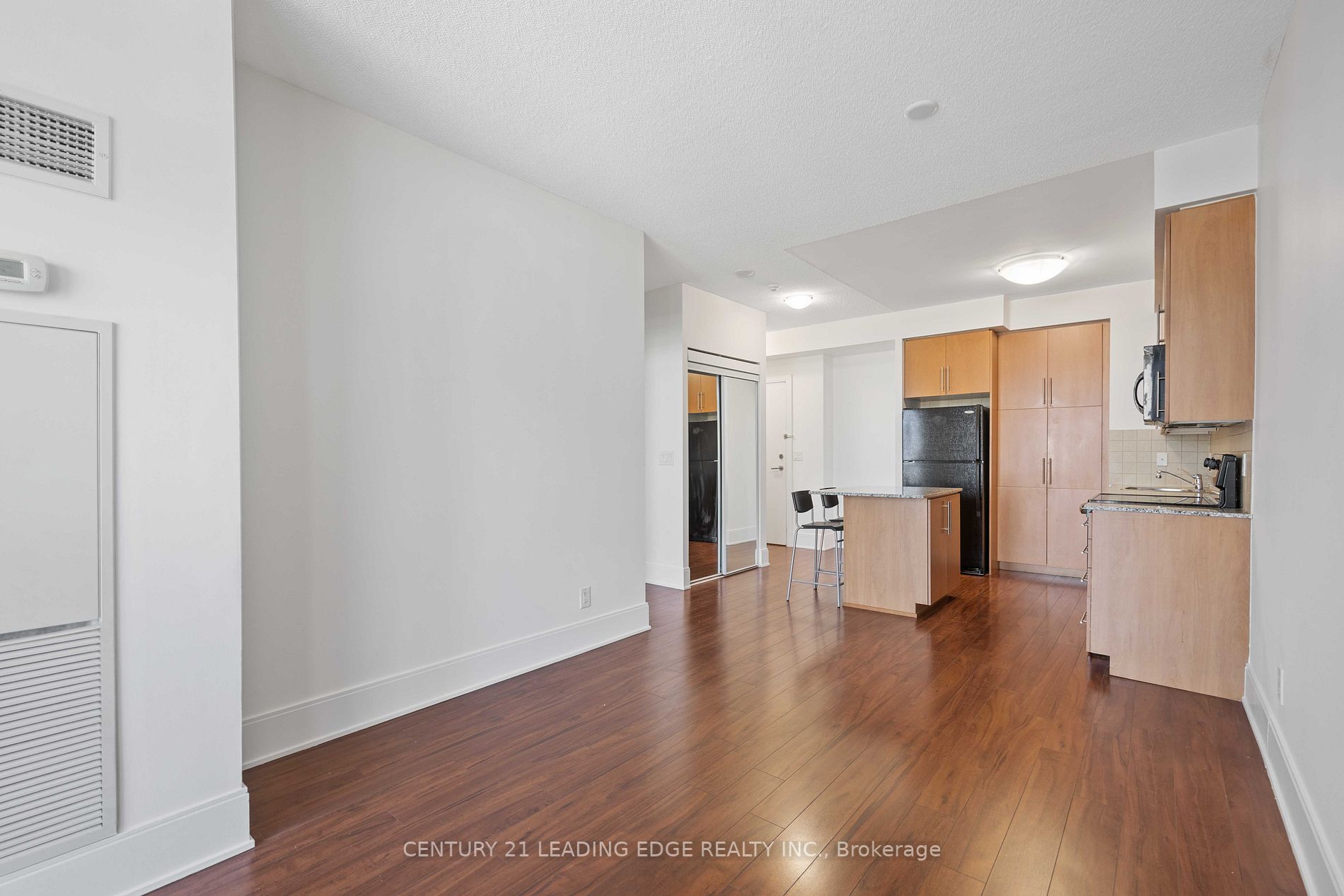 330 Burnhamthorpe Rd W, #1506