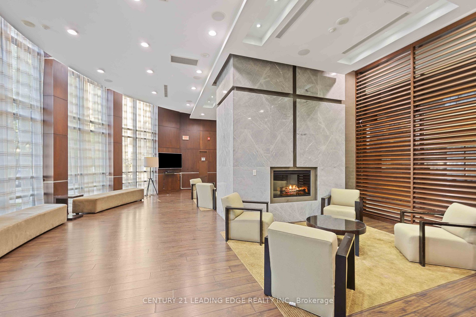 330 Burnhamthorpe Rd W, #1506