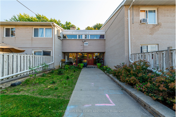 3308 The Credit Woodlands Rd, Mississauga