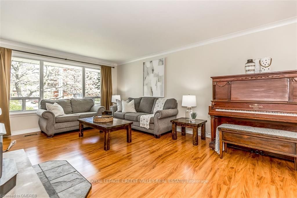 152 Cornwall Hts