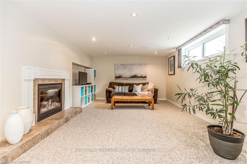 152 Cornwall Hts