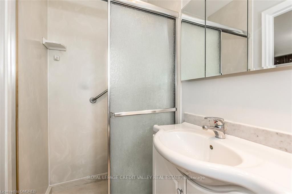 152 Cornwall Hts