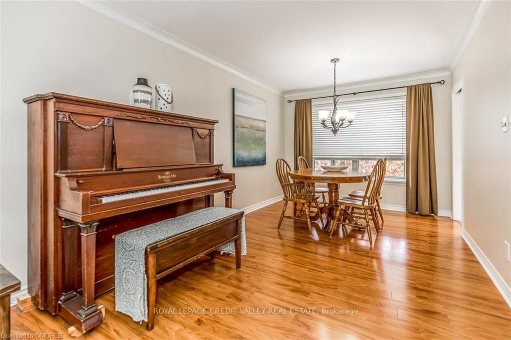 152 Cornwall Hts