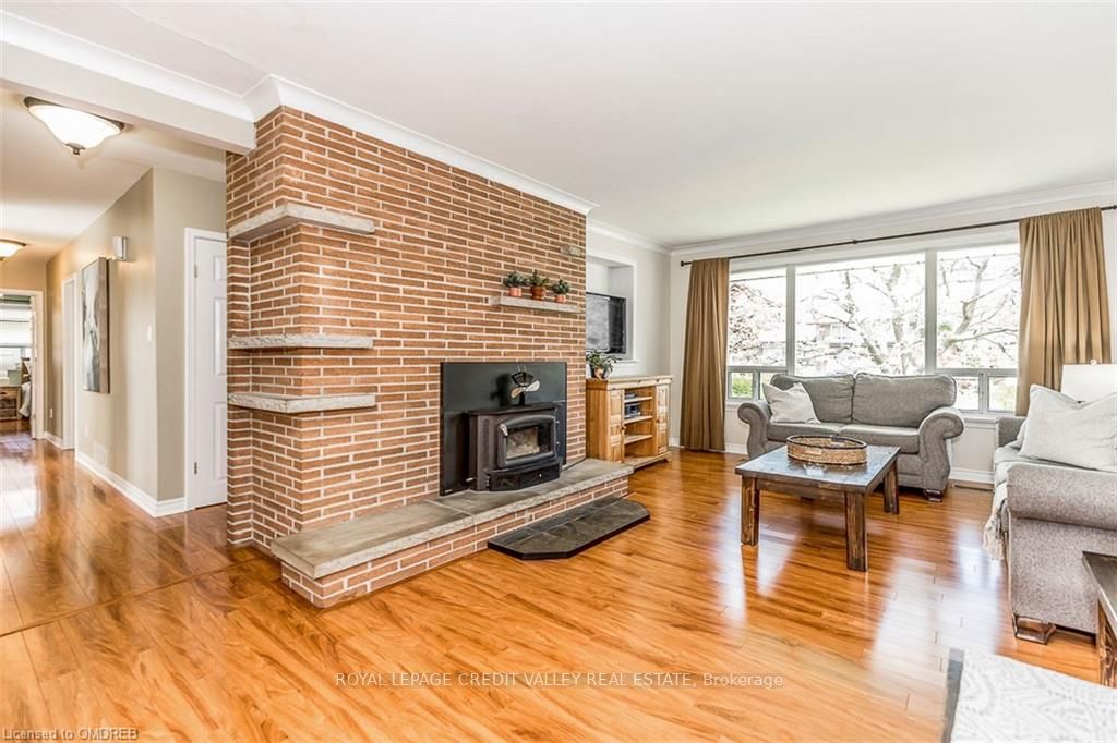 152 Cornwall Hts