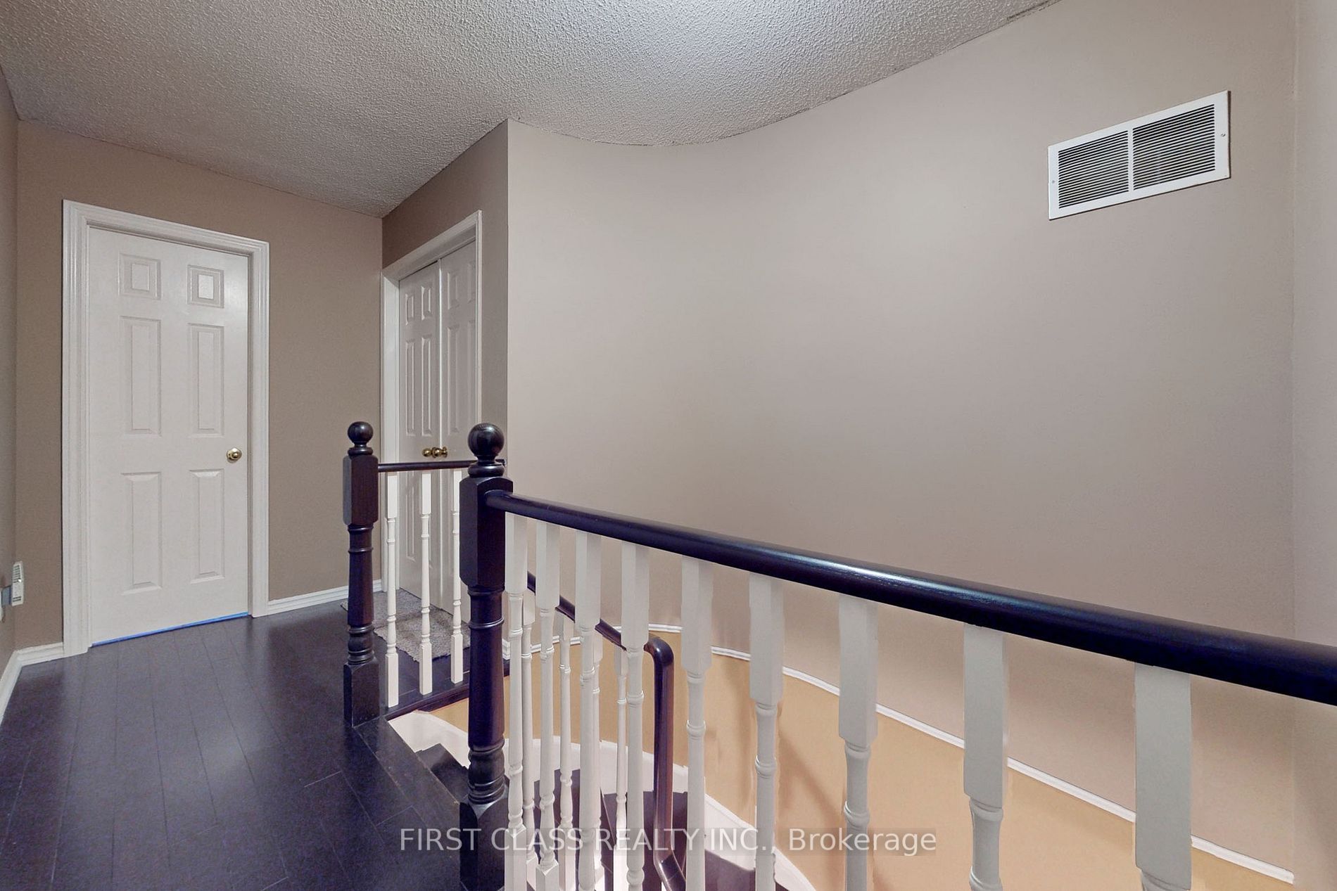 14 Brownridge Crt