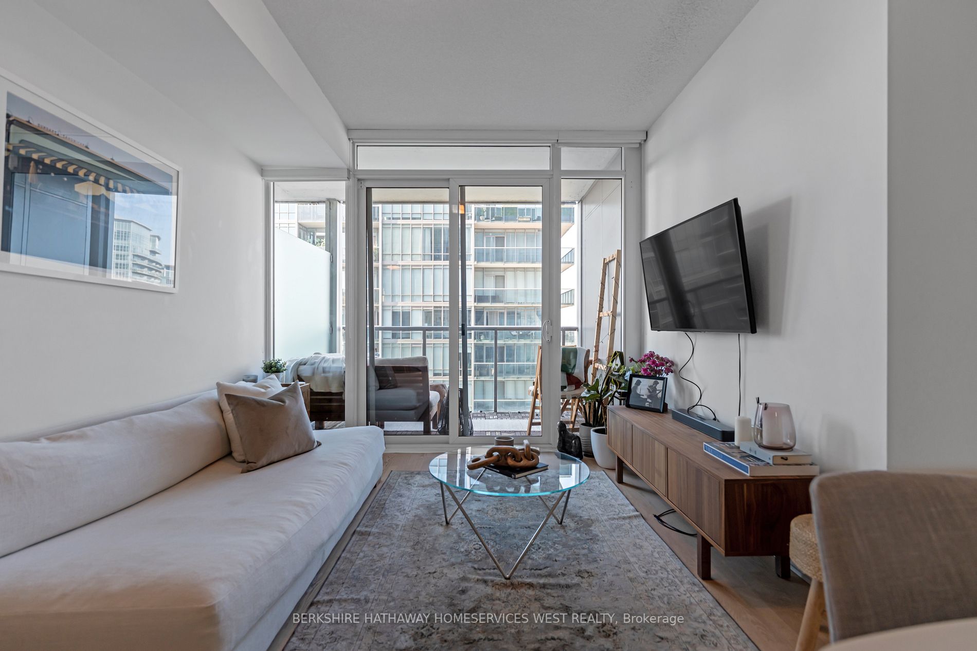 90 Park Lawn Rd, #2802