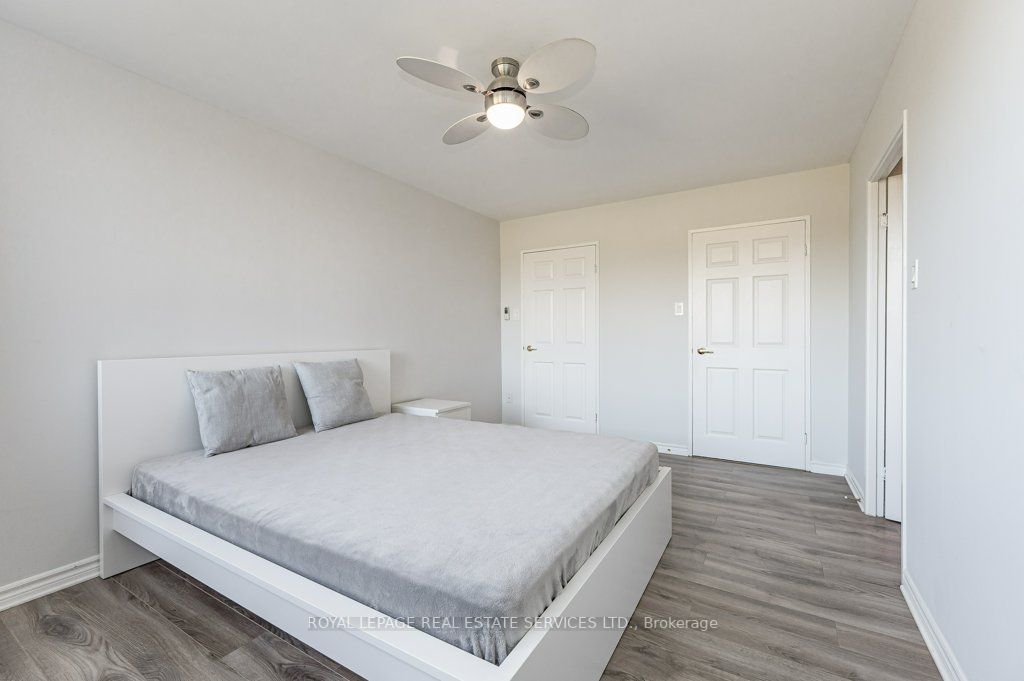 3501 Glen Erin Dr, #301