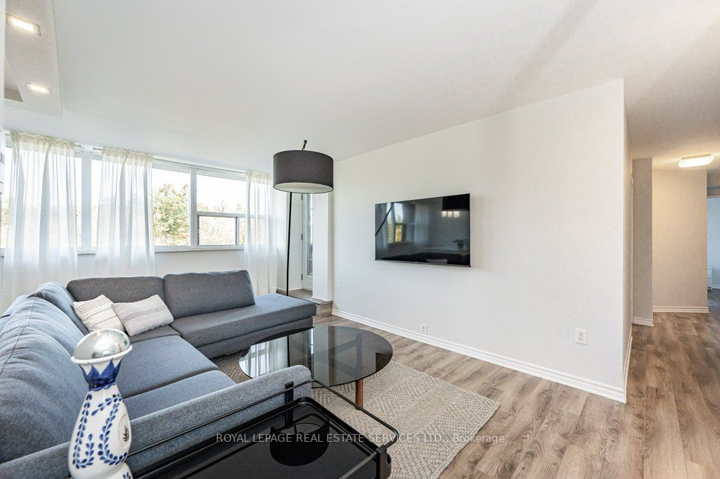3501 Glen Erin Dr, #301