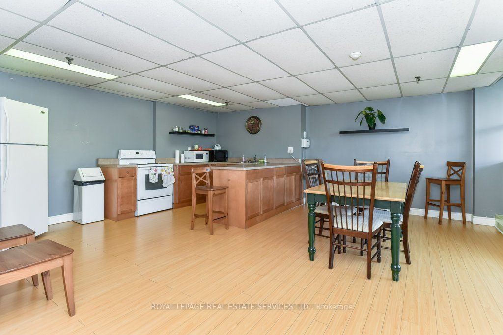 3501 Glen Erin Dr, #301