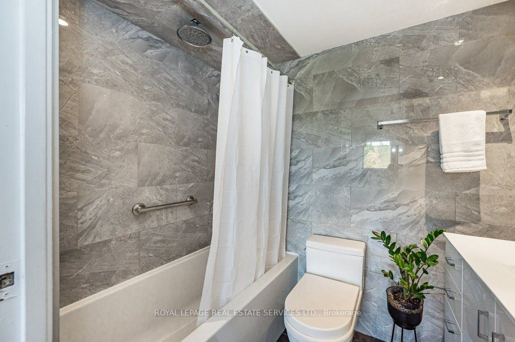 3501 Glen Erin Dr, #301