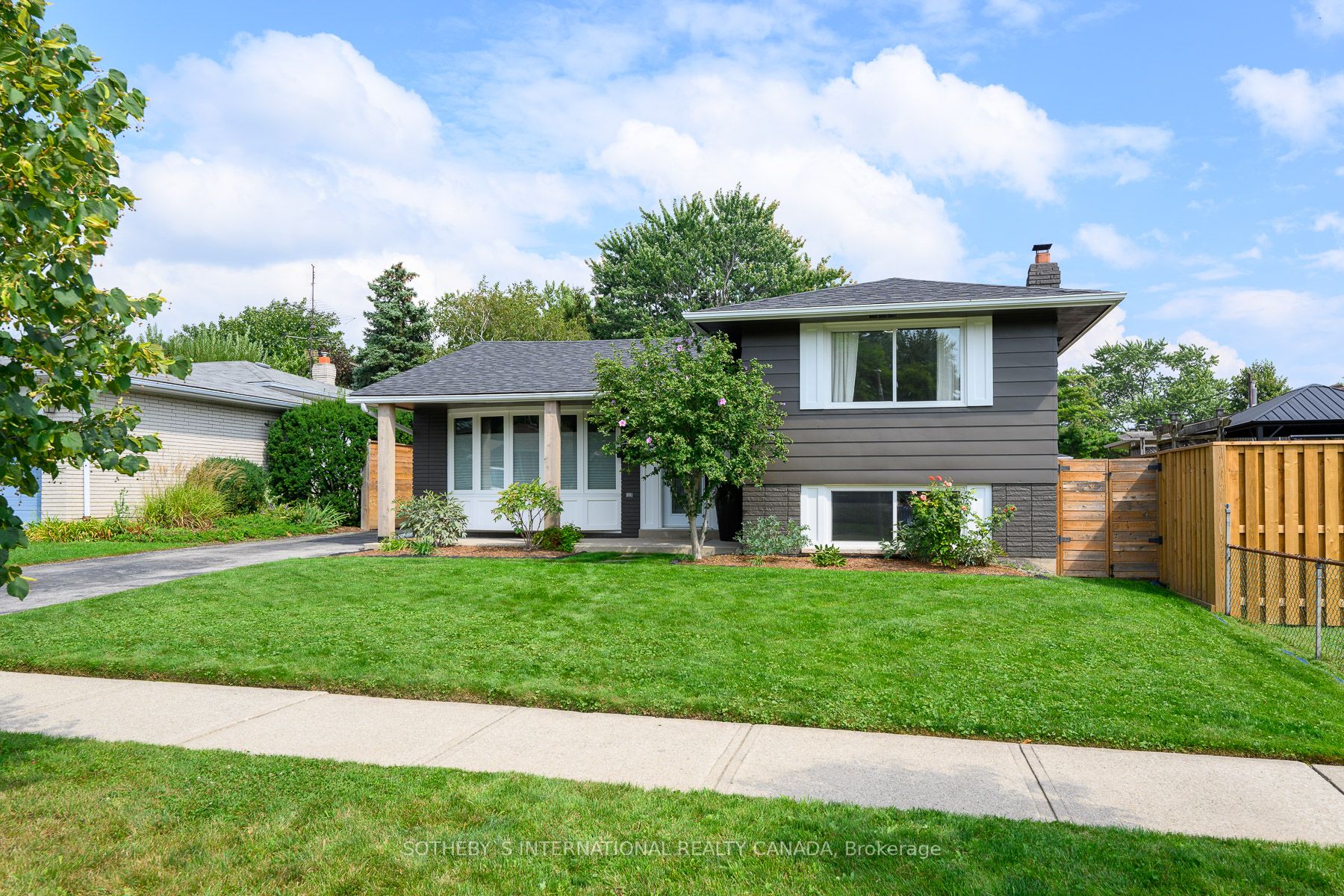 2142 Meadowbrook Rd