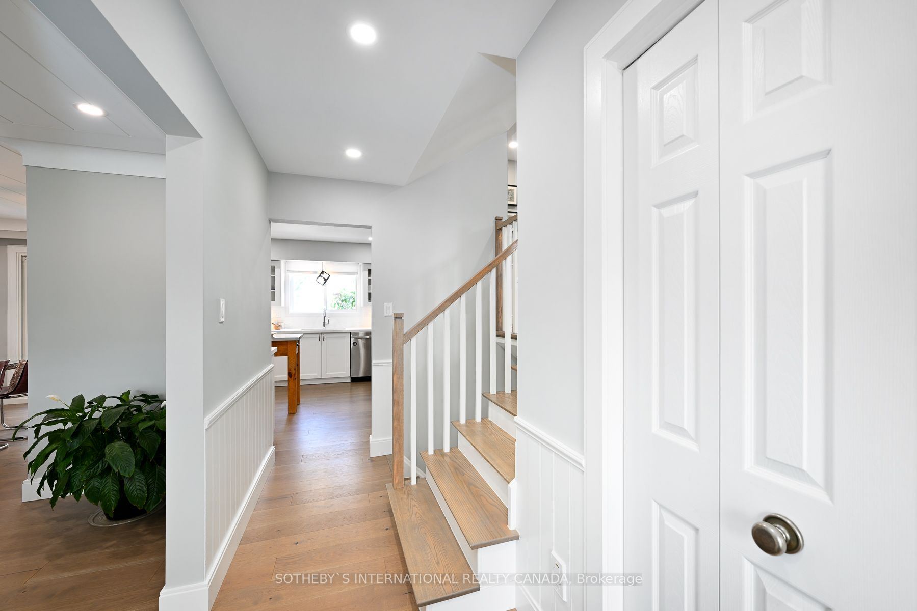 2142 Meadowbrook Rd