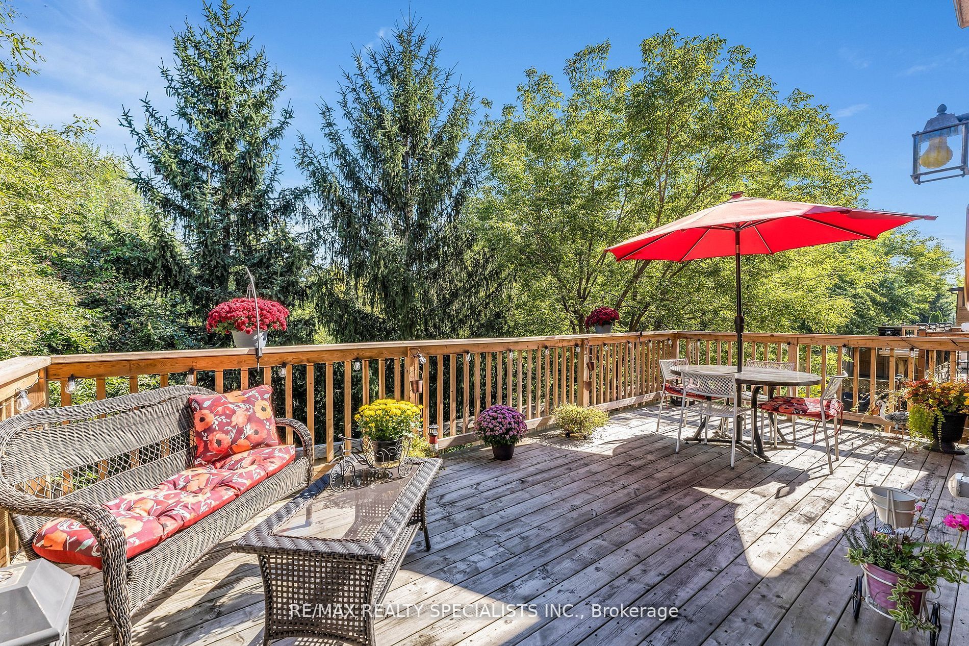 48 Charleswood Circle