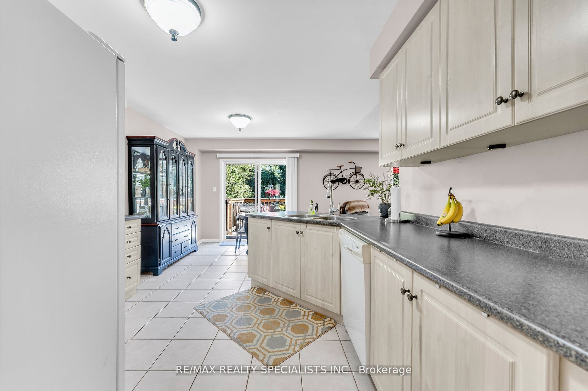 48 Charleswood Circle