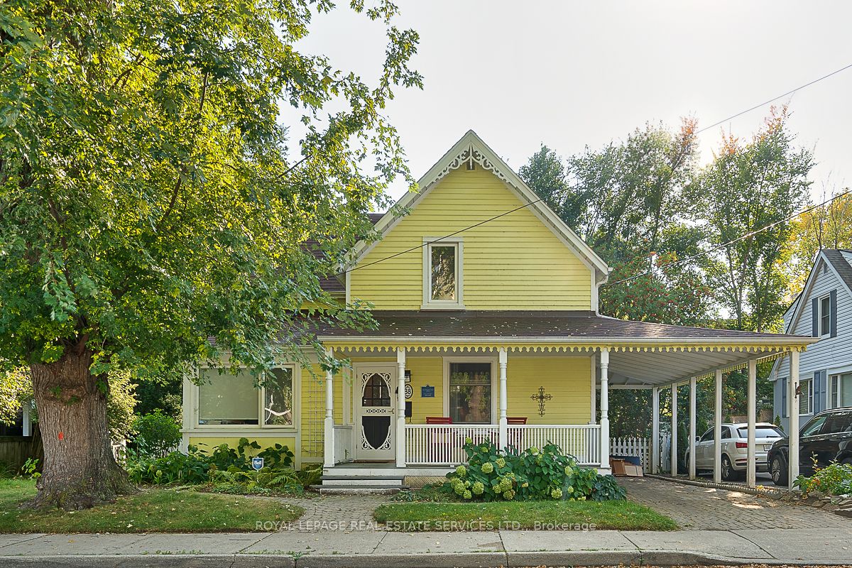 38 John St S