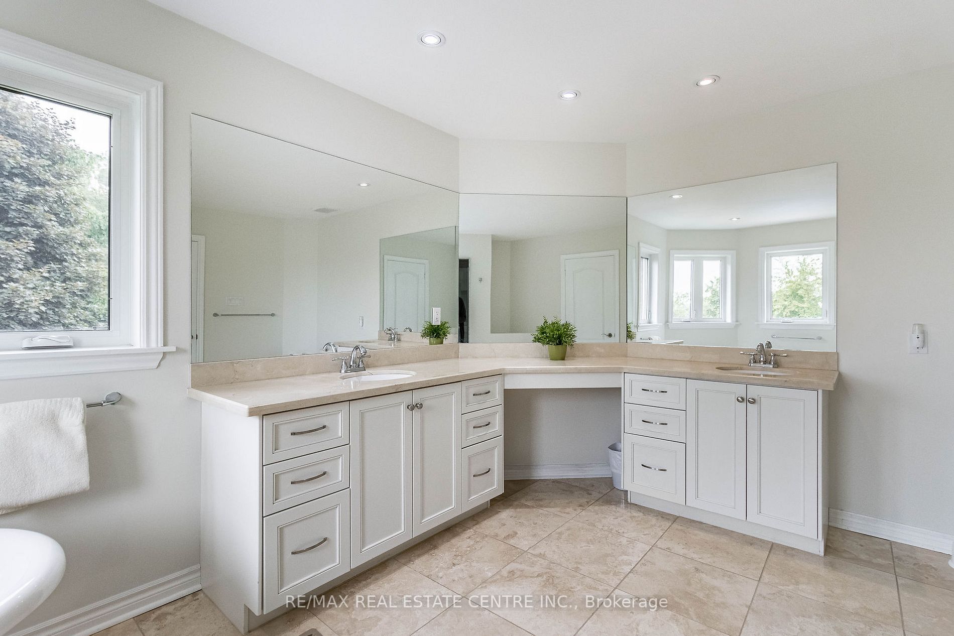 53 Samuel Cres