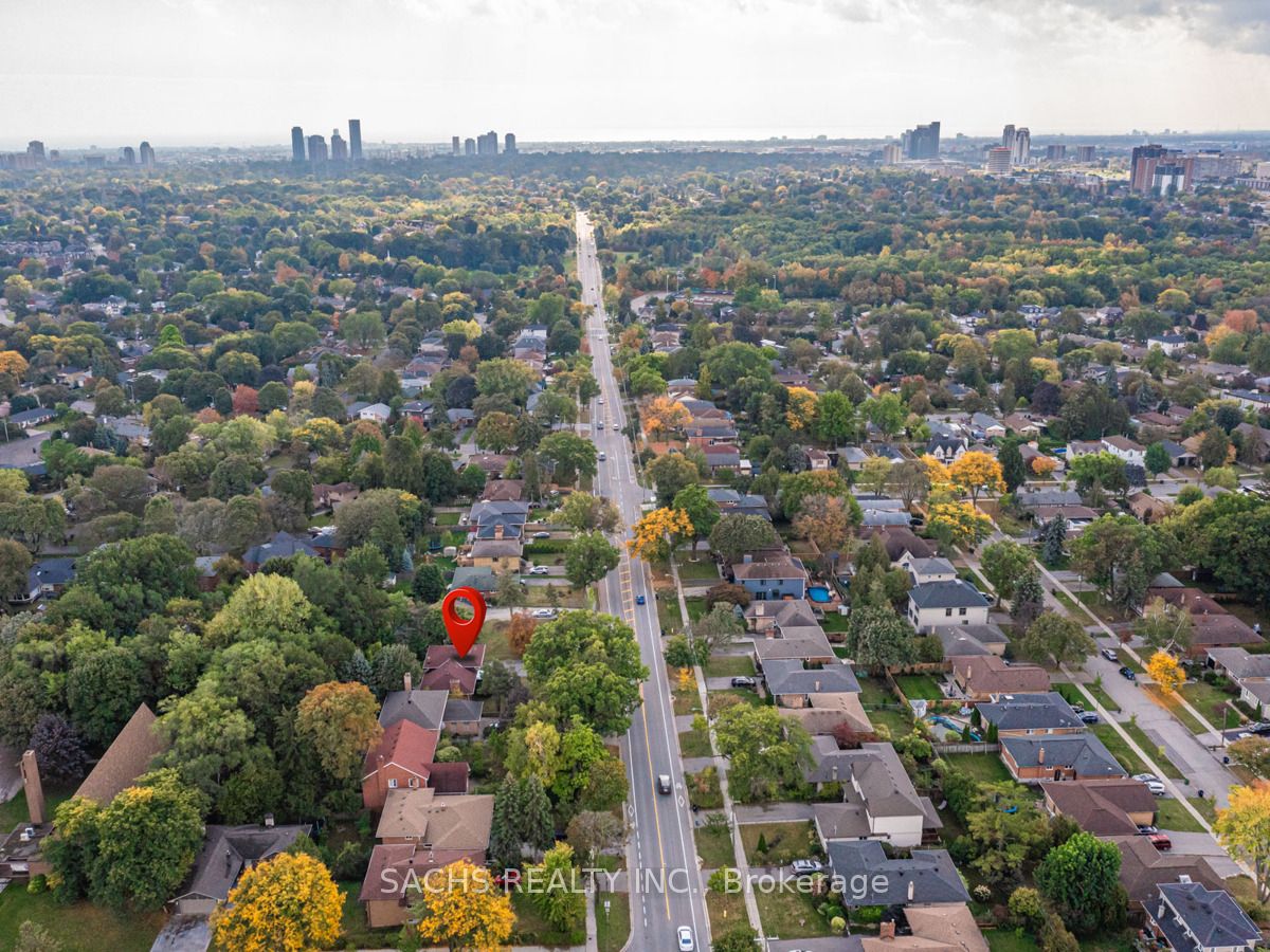 419 Martin Grove Rd