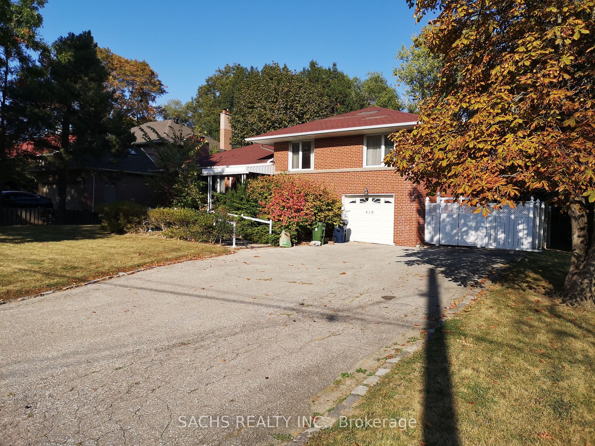 419 Martin Grove Rd