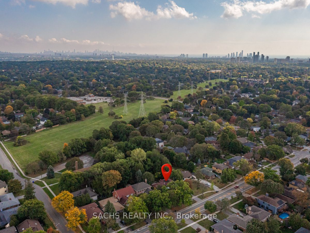 419 Martin Grove Rd