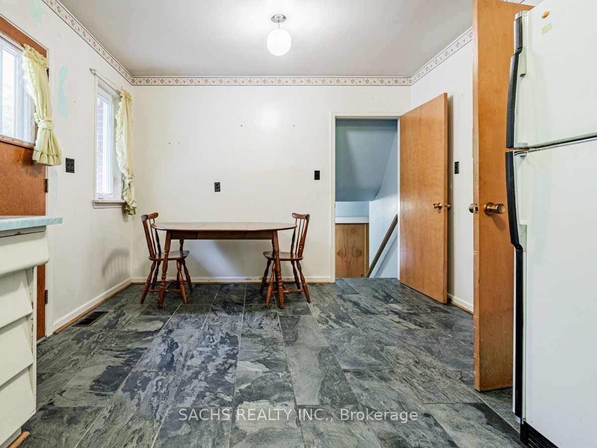 419 Martin Grove Rd