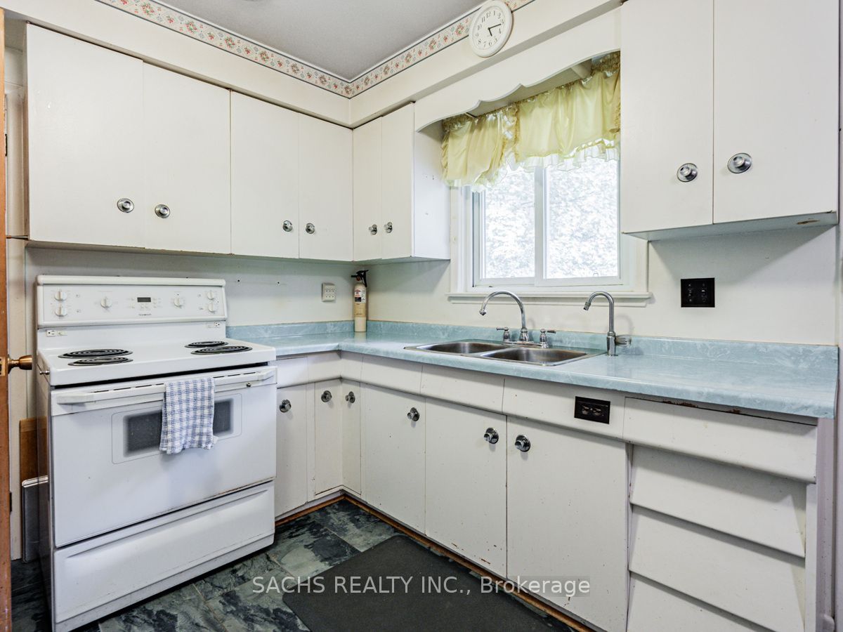 419 Martin Grove Rd