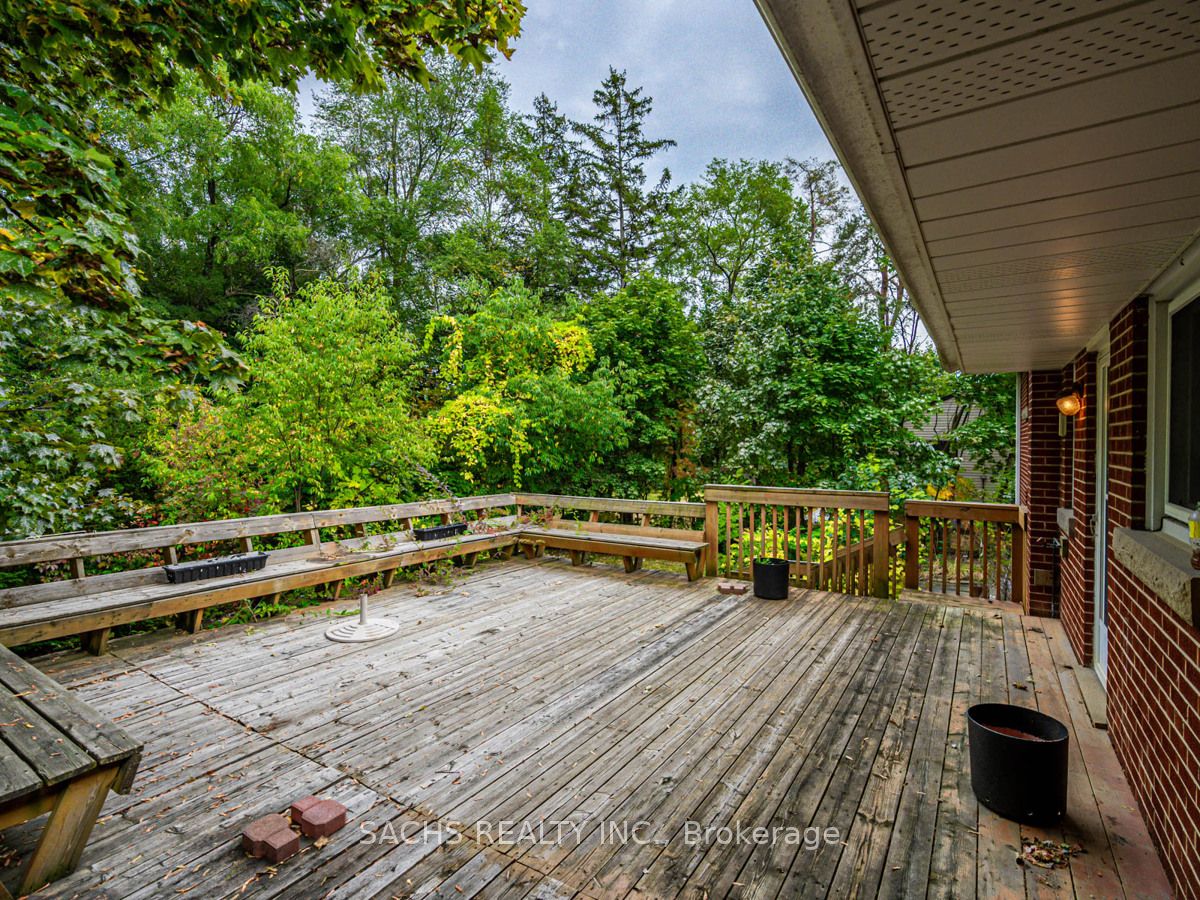 419 Martin Grove Rd