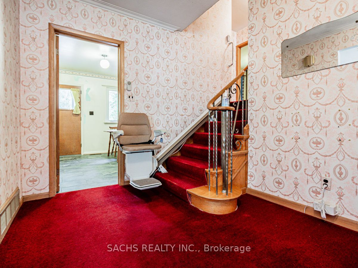 419 Martin Grove Rd
