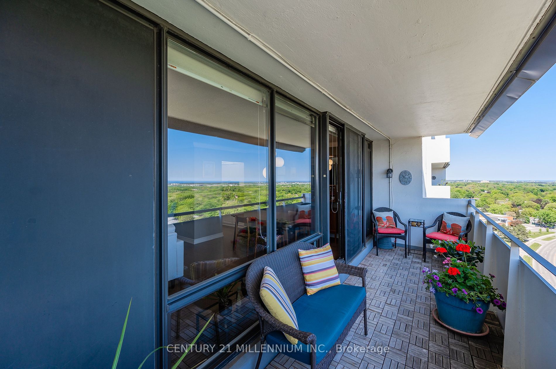 2055 Upper Middle Road, #1605