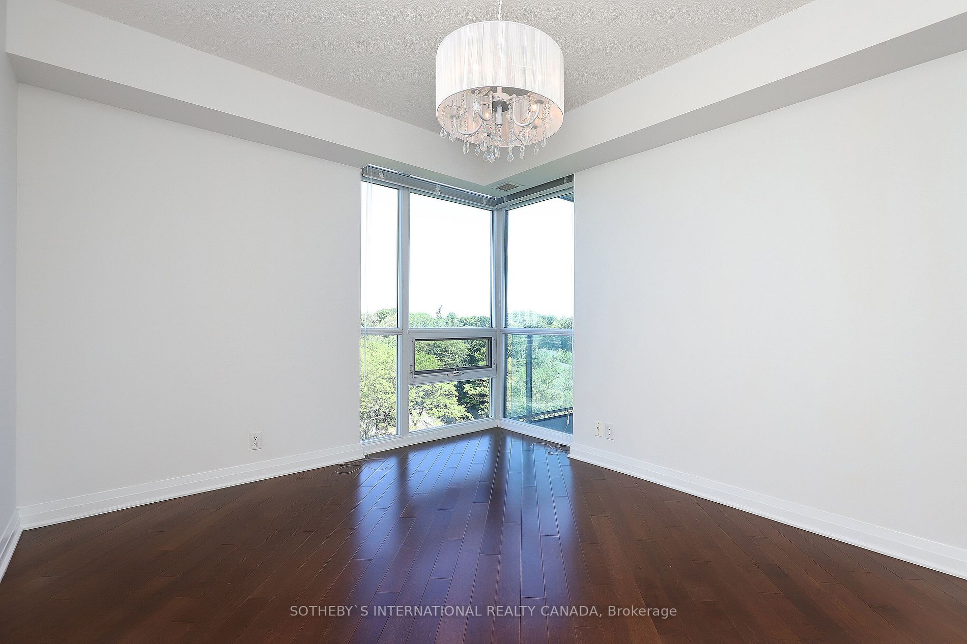 1055 Southdown Rd, #705