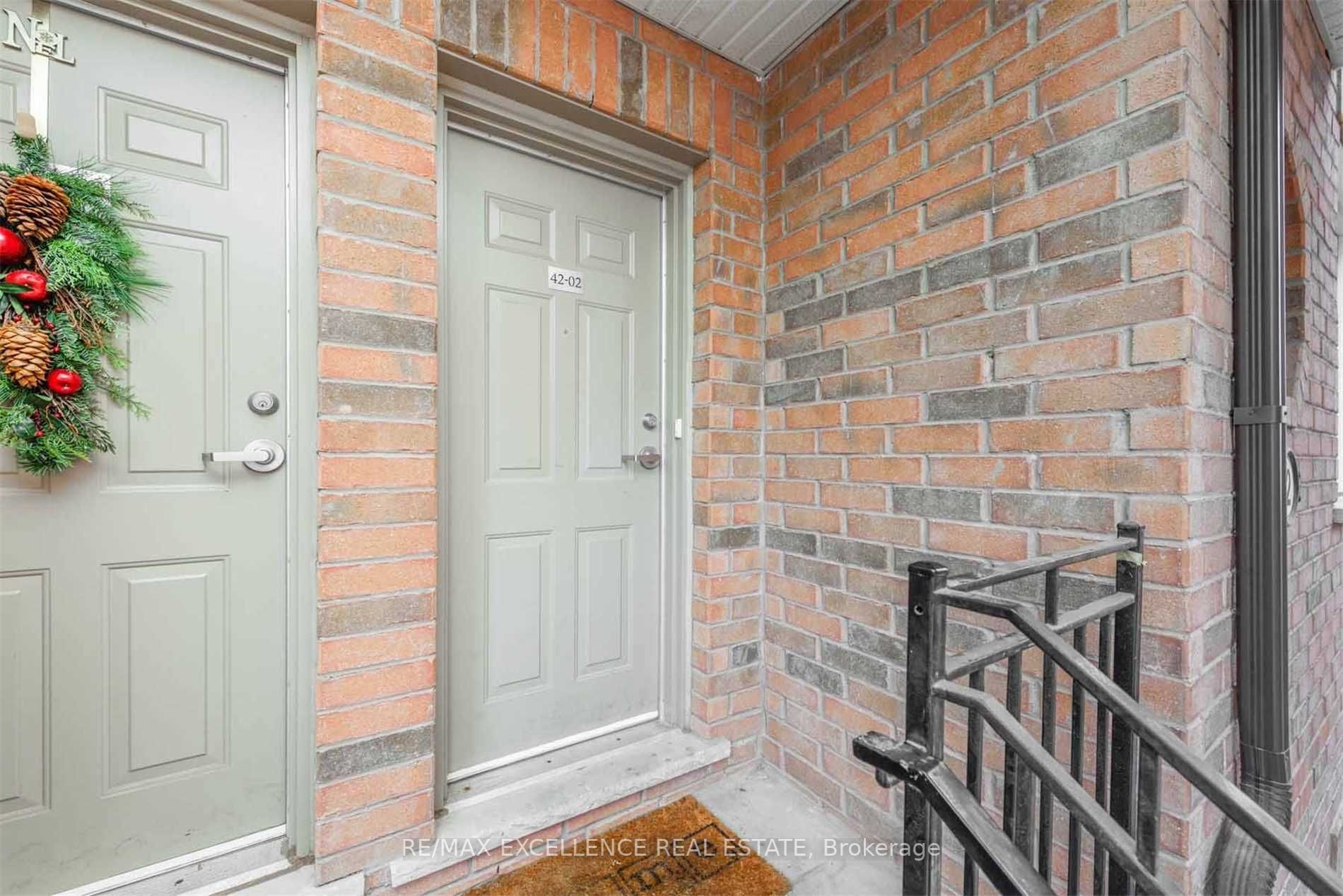 2420 Baronwood Dr, #42-02