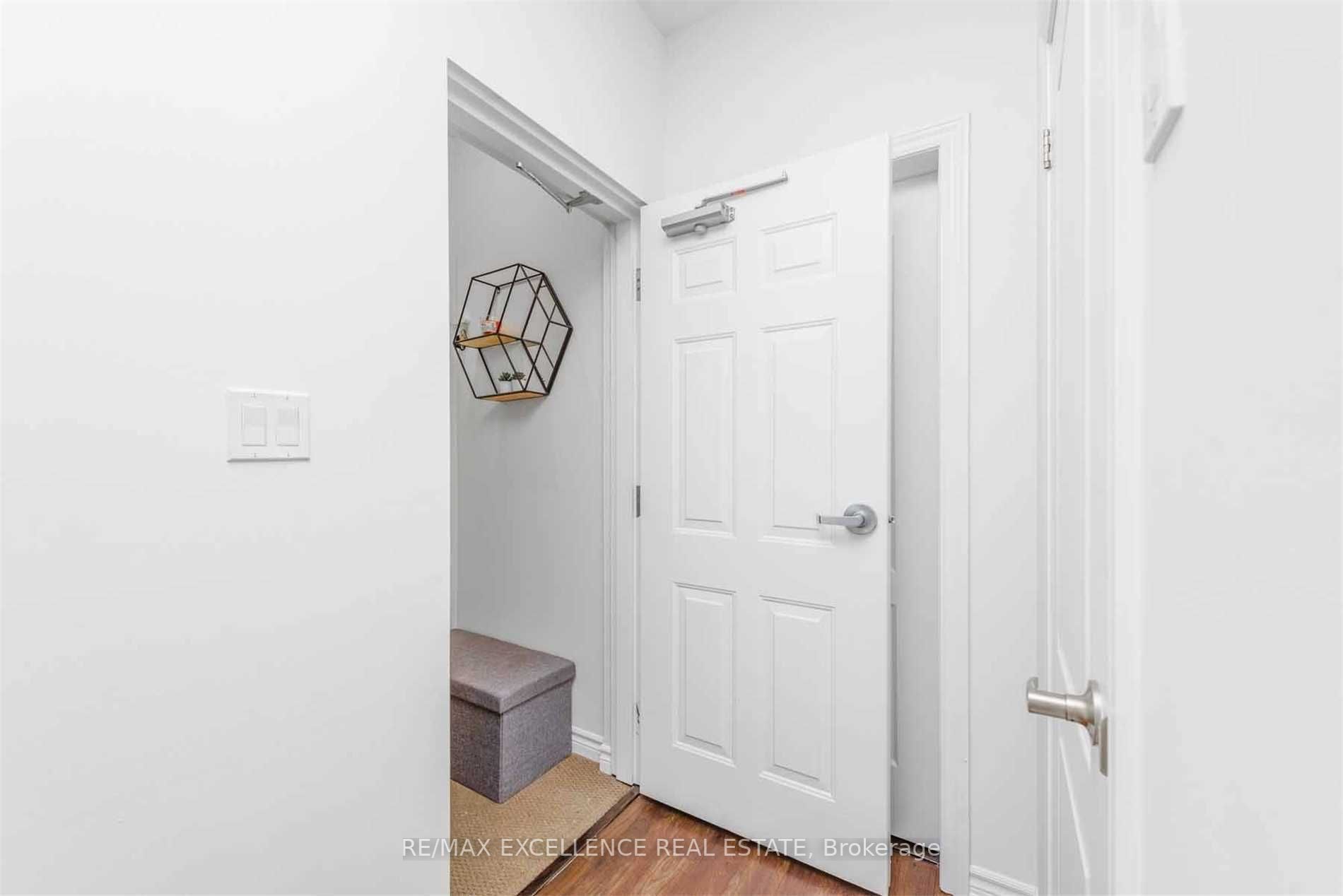 2420 Baronwood Dr, #42-02