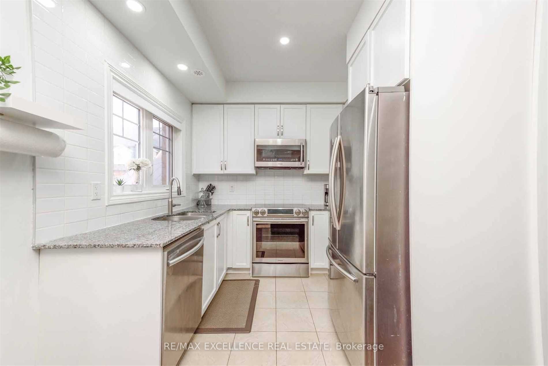 2420 Baronwood Dr, #42-02